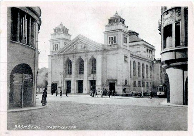 Bydgoszcz na starej fotografii - Plac Teatralny 1.jpg